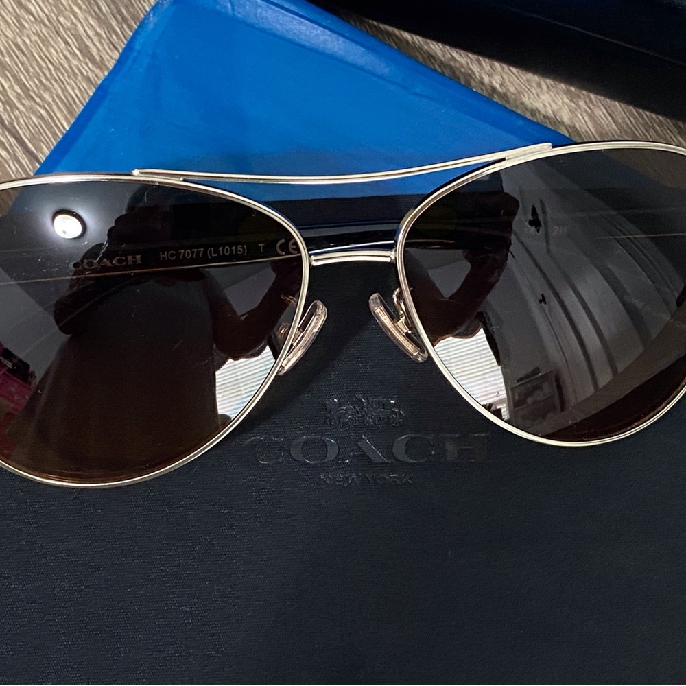 Coach Women’s Sunglasses - Picture 10 of 10